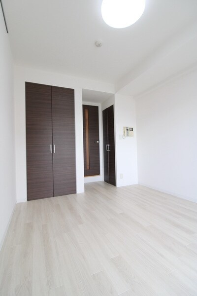 物件内観写真4　(リビング/居室)