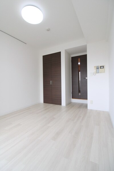 物件内観写真5　(リビング/居室)