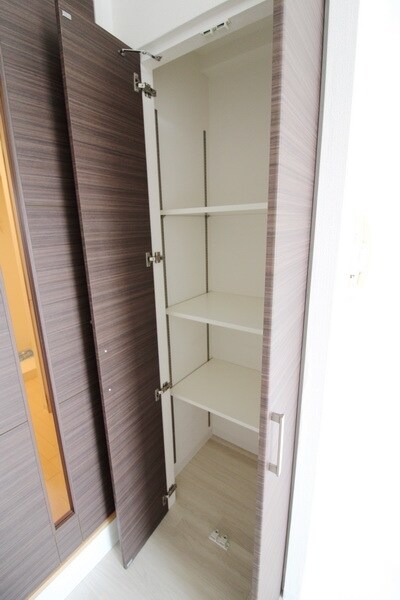 物件内観写真18　(収納)