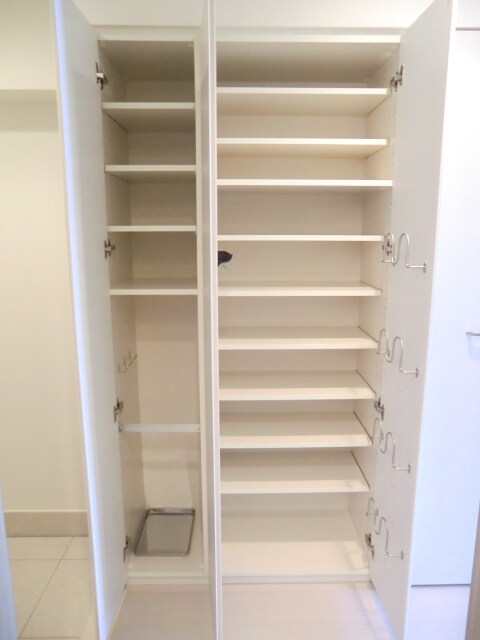 物件内観写真17　(シューズボックス)