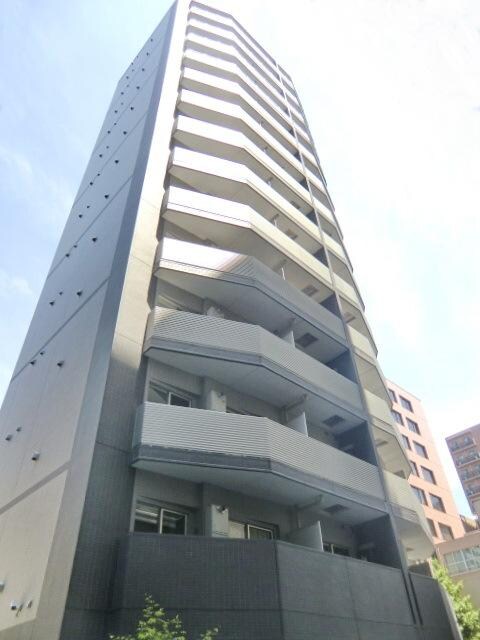 物件外観写真1　(★重厚感あふれる外観★)