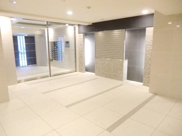 ロビー(★重厚感のあるエントランス★)