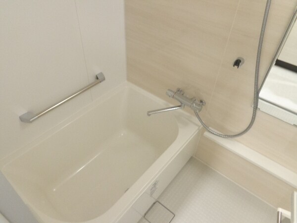 バス／シャワールーム等(浴室乾燥機完備)