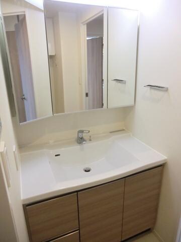 物件内観写真10　(★便利な独立洗面台★)