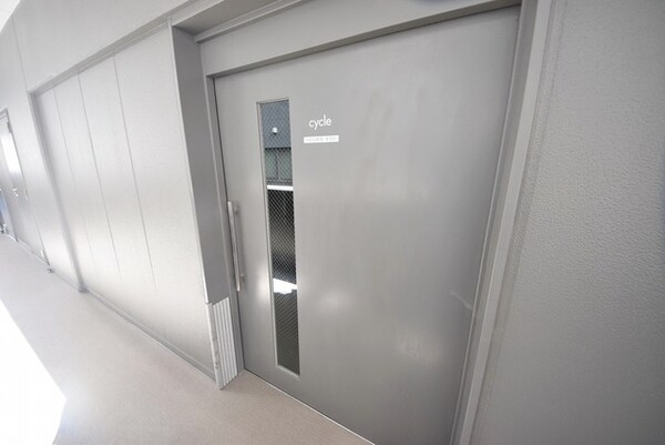 共有部分(2階に駐輪場があります)