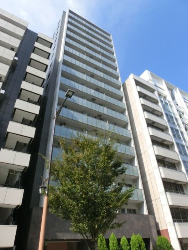 外観(重厚感溢れる外観)