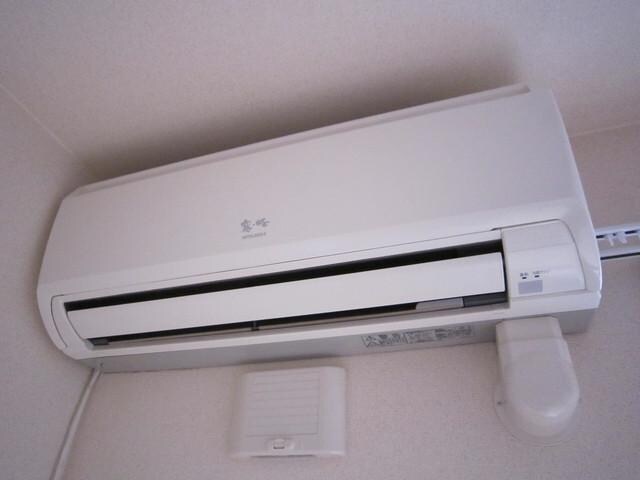 物件内観写真4　(エアコン完備)