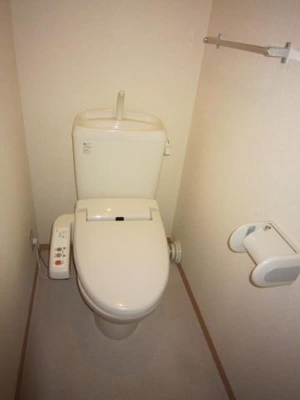 トイレ(温水洗浄便座付きです。)