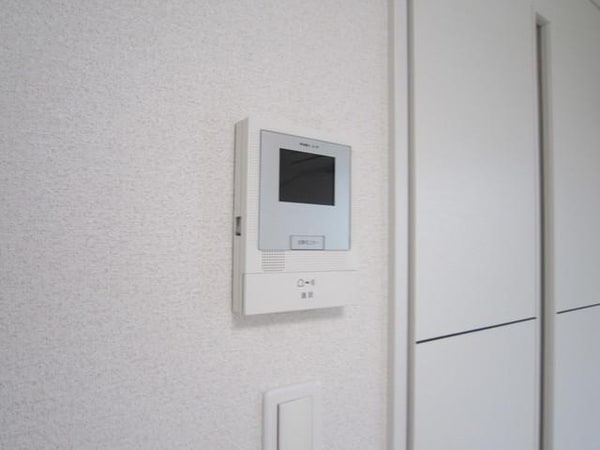 セキュリティ(ＴＶモニタ付インターホンです)