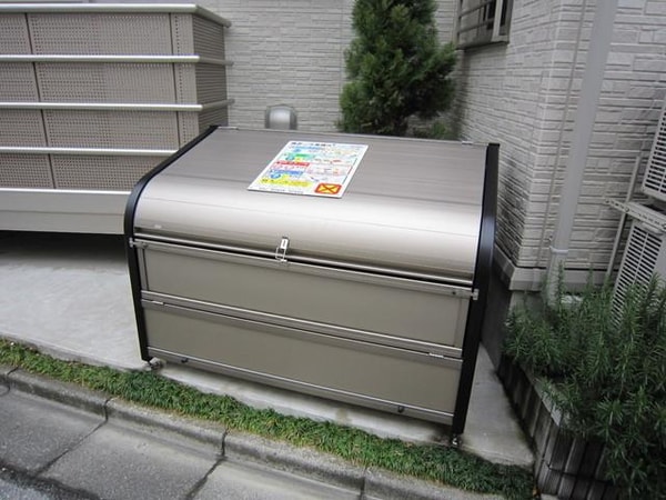 共有部分(ゴミ置場付き)