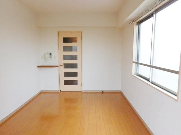 その他室内・内装(角部屋2面採光・日当たり良好)