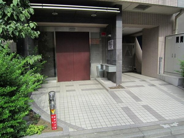 エントランス(エントランス前植栽)