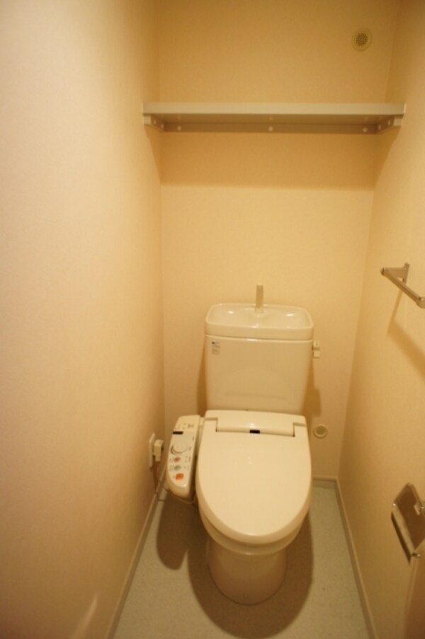 トイレ(洗浄、暖房便座機能付き)