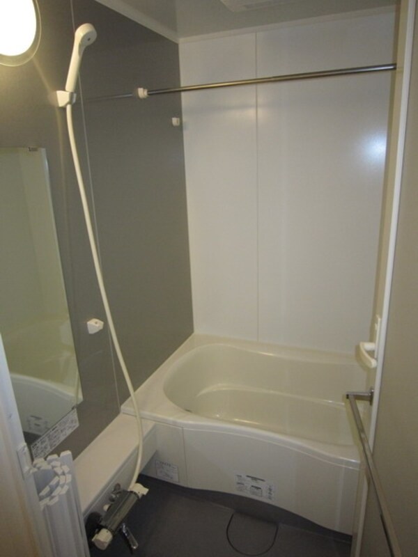 バス／シャワールーム等(ゆったりサイズのバス)