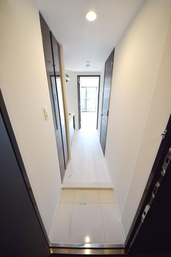 玄関(★304号室同タイプのお部屋です★詳しくはスタッフまで♪)