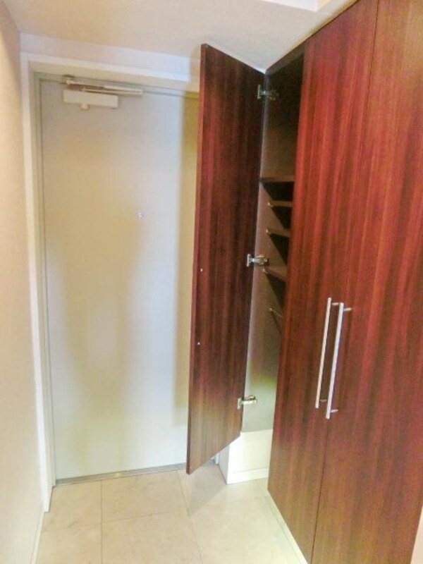 玄関(★天井高シューズクローゼット★)