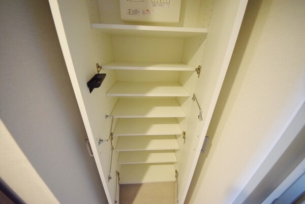 玄関(シューズボックス)