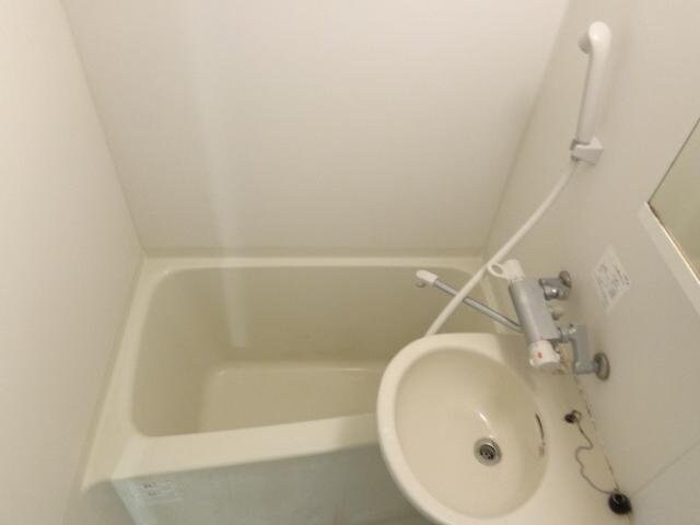 物件内観写真3　(バスルーム)