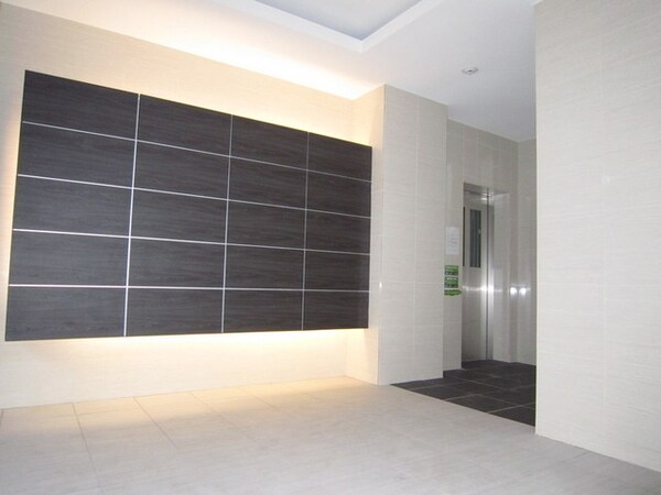 エントランス(エレベーター付き)