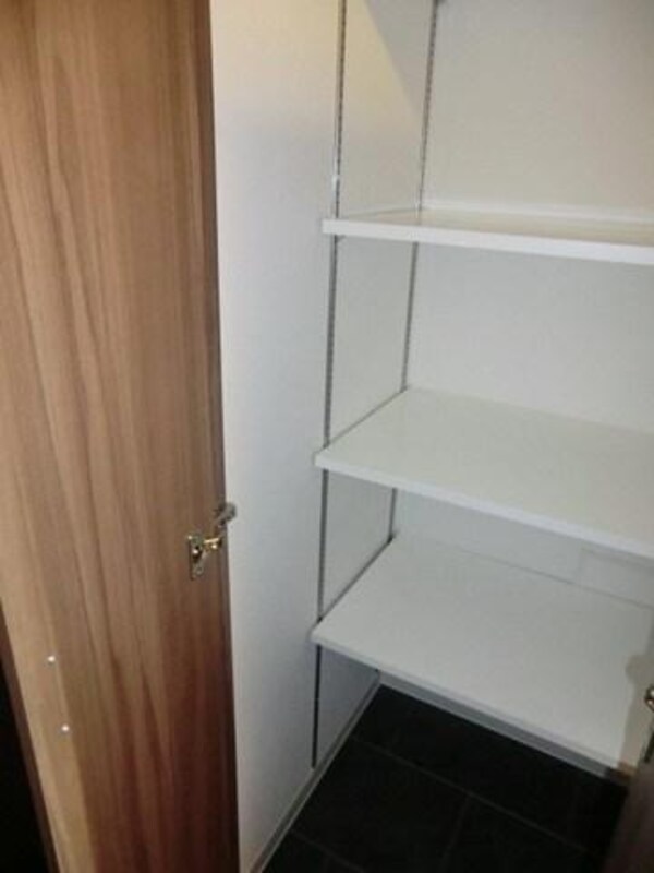 玄関(大型シューズＢＯＸ)