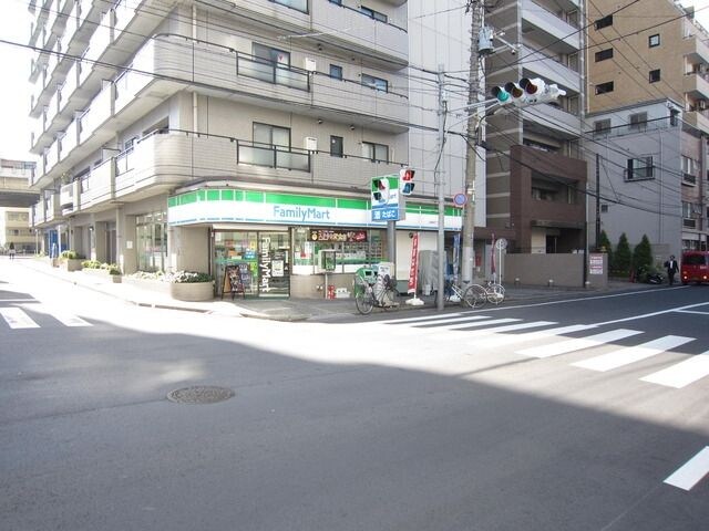 ファミリーマート