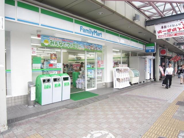 ファミリーマート