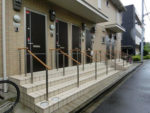 エントランス(ＡＬＳＯＫ標準搭載で安心です。)