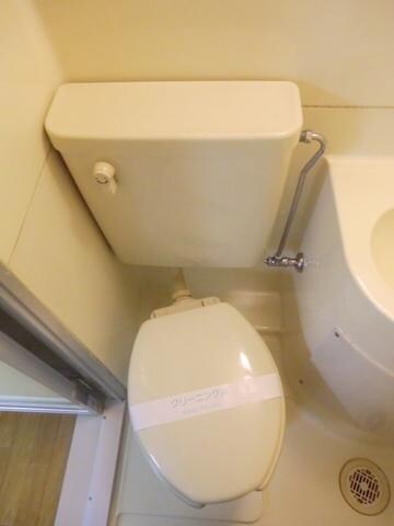 物件内観写真6　(3点ユニットバス　綺麗なトイレ)