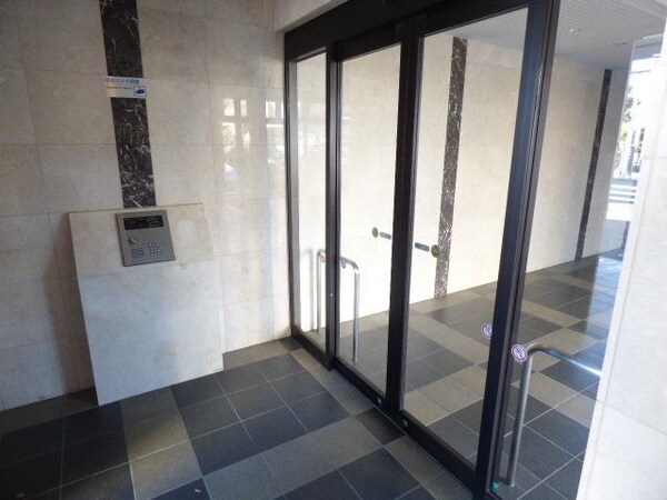 エントランス(オートロック付)