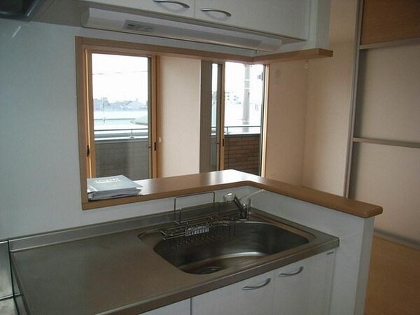 キッチン(２口コンロ設置可)