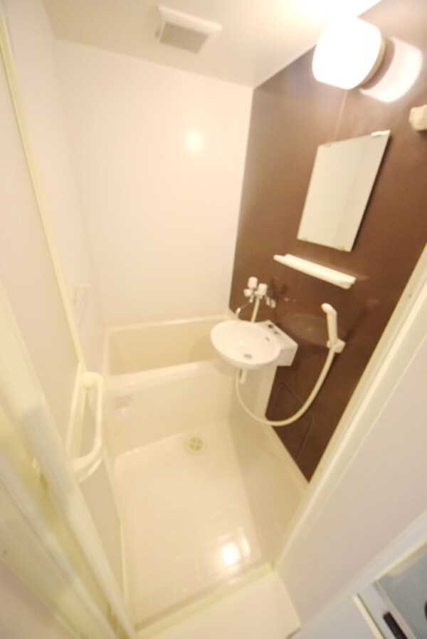 バス／シャワールーム等
