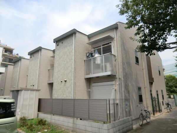 外観(鉄骨造のマンション)
