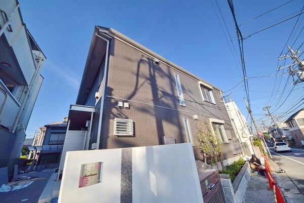 外観(閑静な住宅街にあります)