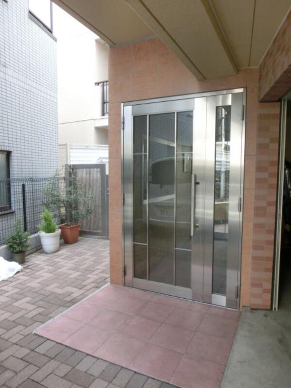 エントランス(オートロック付エントランス)