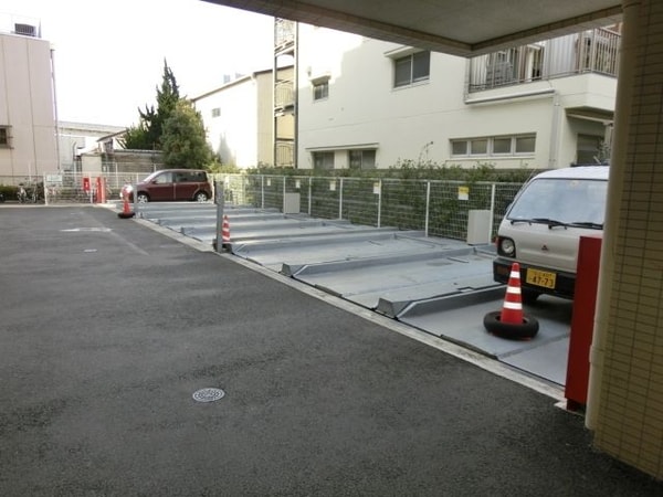 駐車場(駐車場)