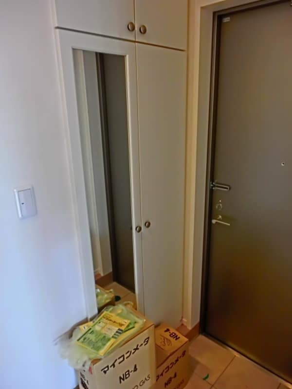 玄関(姿見付玄関)