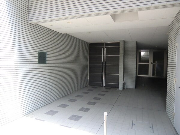 エントランス(エントランスアプローチ)