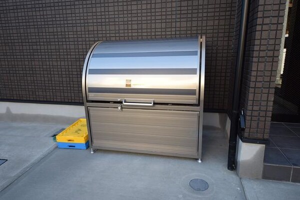 その他(敷地内ごみ置場)