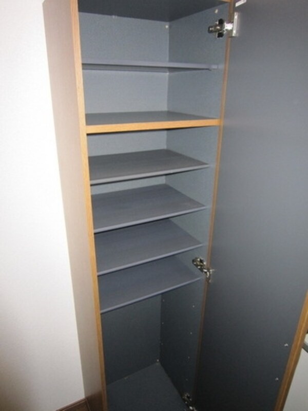 玄関(シューズBOX完備)