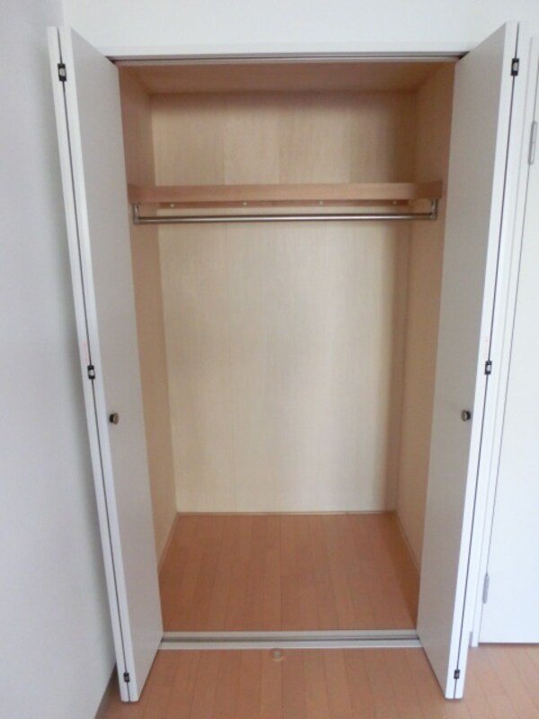 収納(奥行きのあるクローゼット完備)