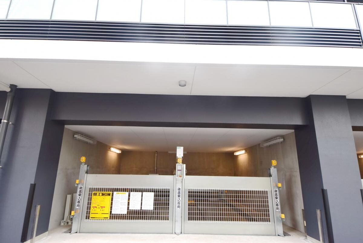 物件内観写真2　(エントランス)