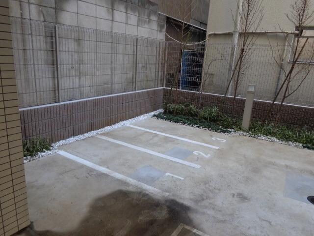 物件内観写真11　(バイク置場)