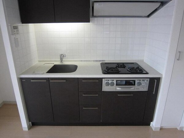 キッチン(3口グリル付きシステムキッチン)