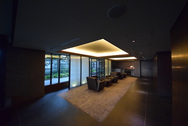 物件内観写真18　(ロビー)