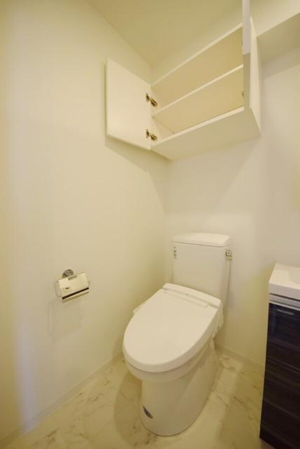 トイレ(温水洗浄暖房便座)