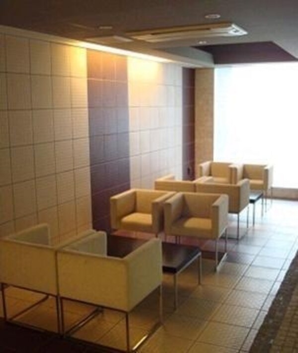 エントランス(エントランスも広め)