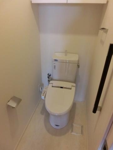 物件内観写真10　(ウォシュレット付きトイレ)