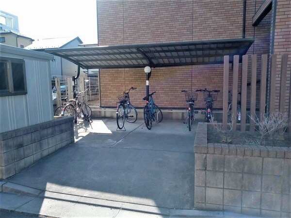 共有部分(自転車置き場)