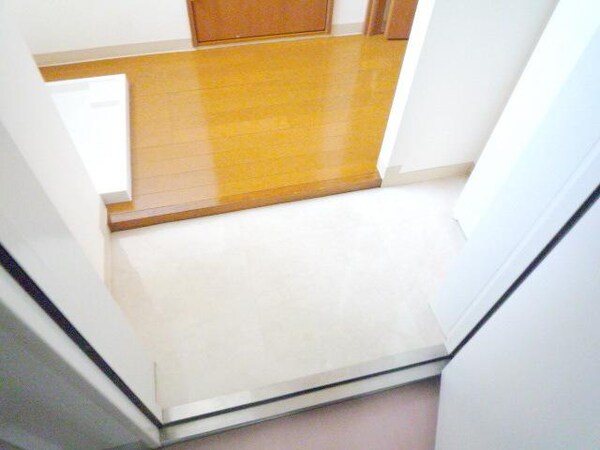 玄関(イメージです)
