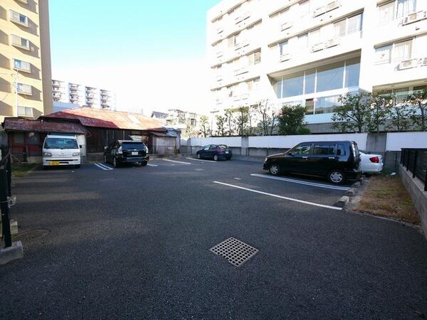 駐車場(駐車場)